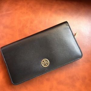 Tory Burch Black Leather Wallet